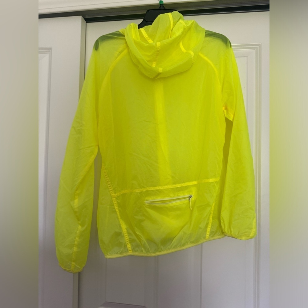 H&M Windproof running jacket - Picture 2 of 4